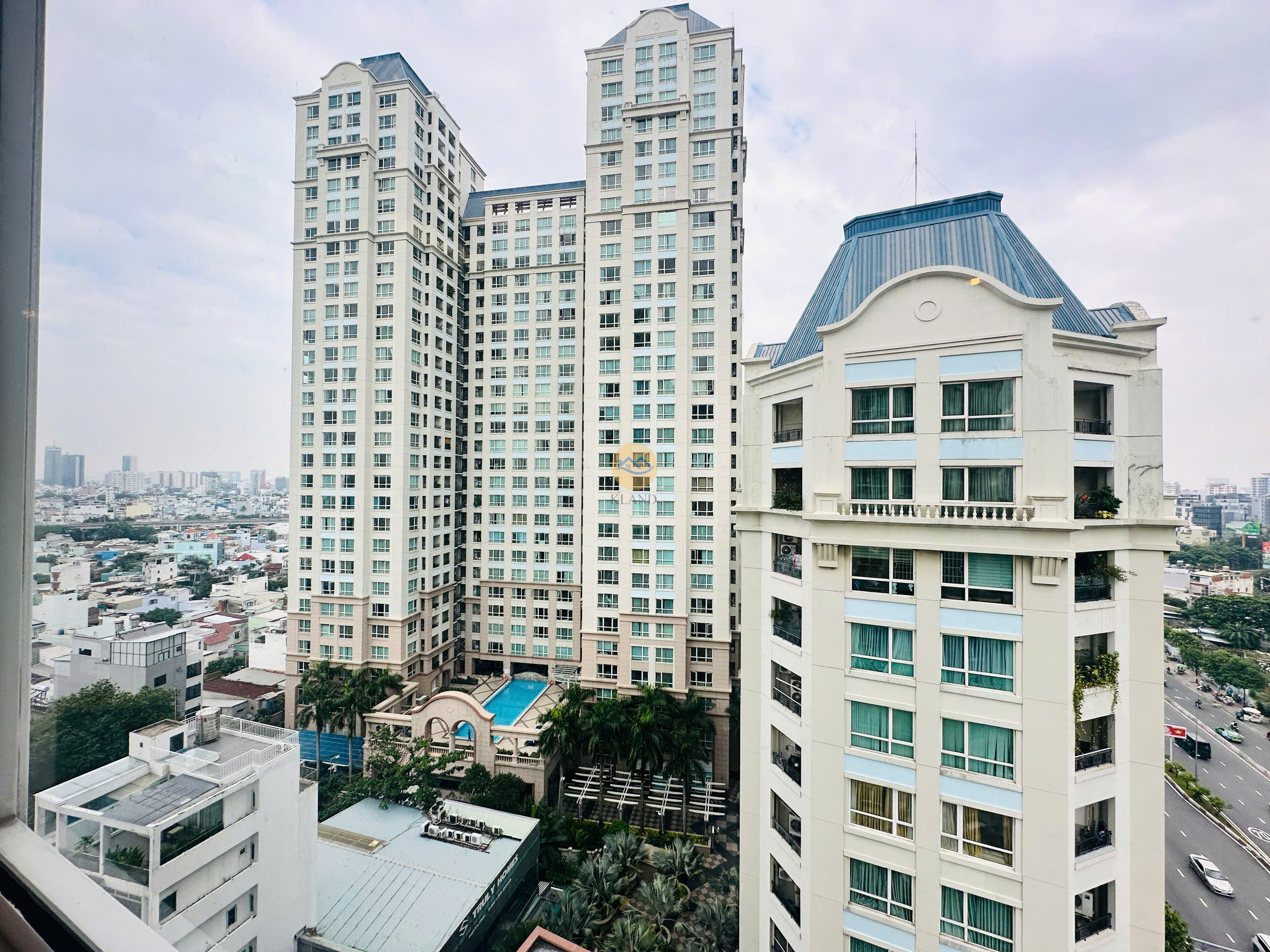 CHO THUÊ CĂN HỘ 2 PHÒNG NGỦ THE MANOR 2 – VIEW TRUNG TÂM ĐẸP, CHỈ VỚI  22TR/THÁNG