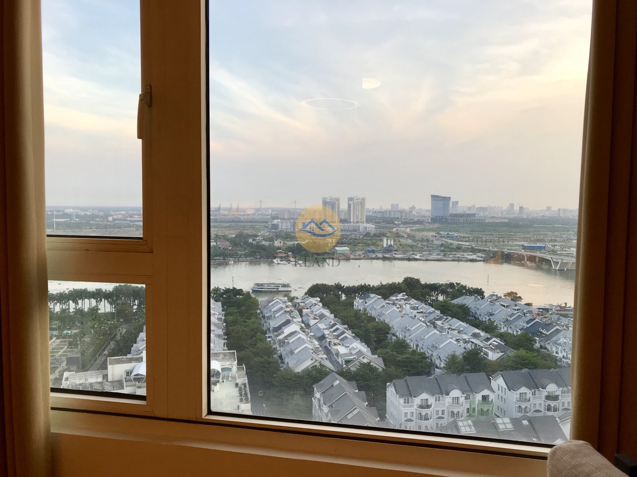 Bán căn hộ Saigon Pearl 3 Phòng ngủ view sông Sài Gòn cực đẹp.