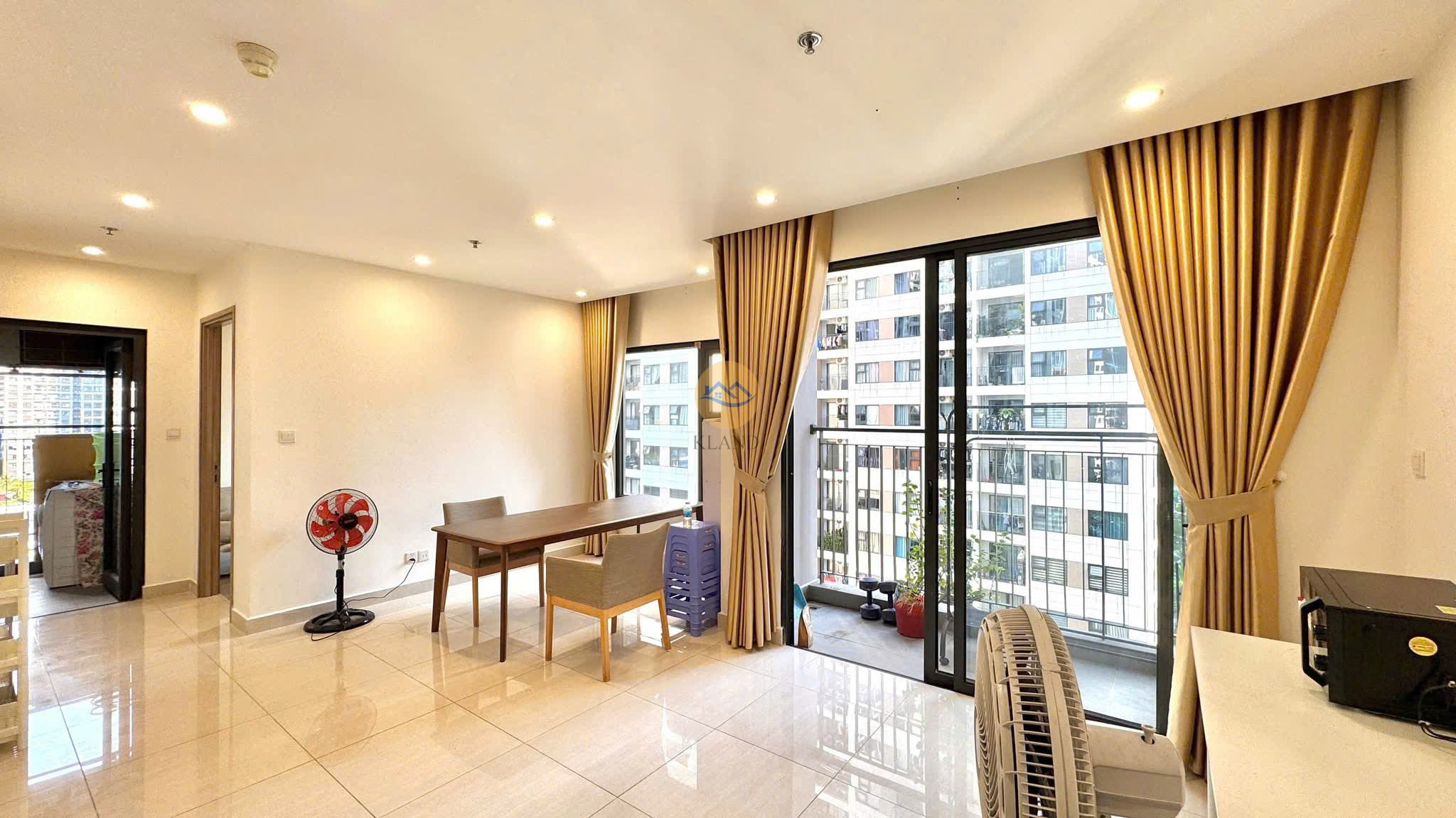 QUÁ RẺ! CHO THUÊ CĂN 2PN+ DIỆN TÍCH LỚN 69m2 TẦNG CAO VIEW THOÁNG – FULL NỘI THẤT ĐẸP CHỈ 8.5 TRIỆU/THÁNG!