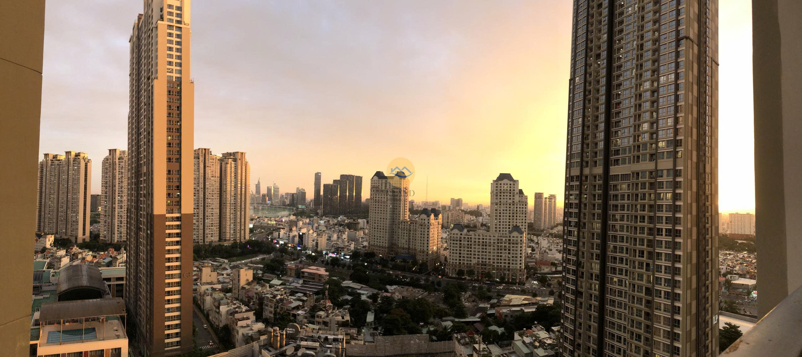 Bán Căn Hộ 1 Phòng Ngủ Vinhomes Central Park Giá 7.8 Tỷ – Full Nội Thất, View Thành Phố