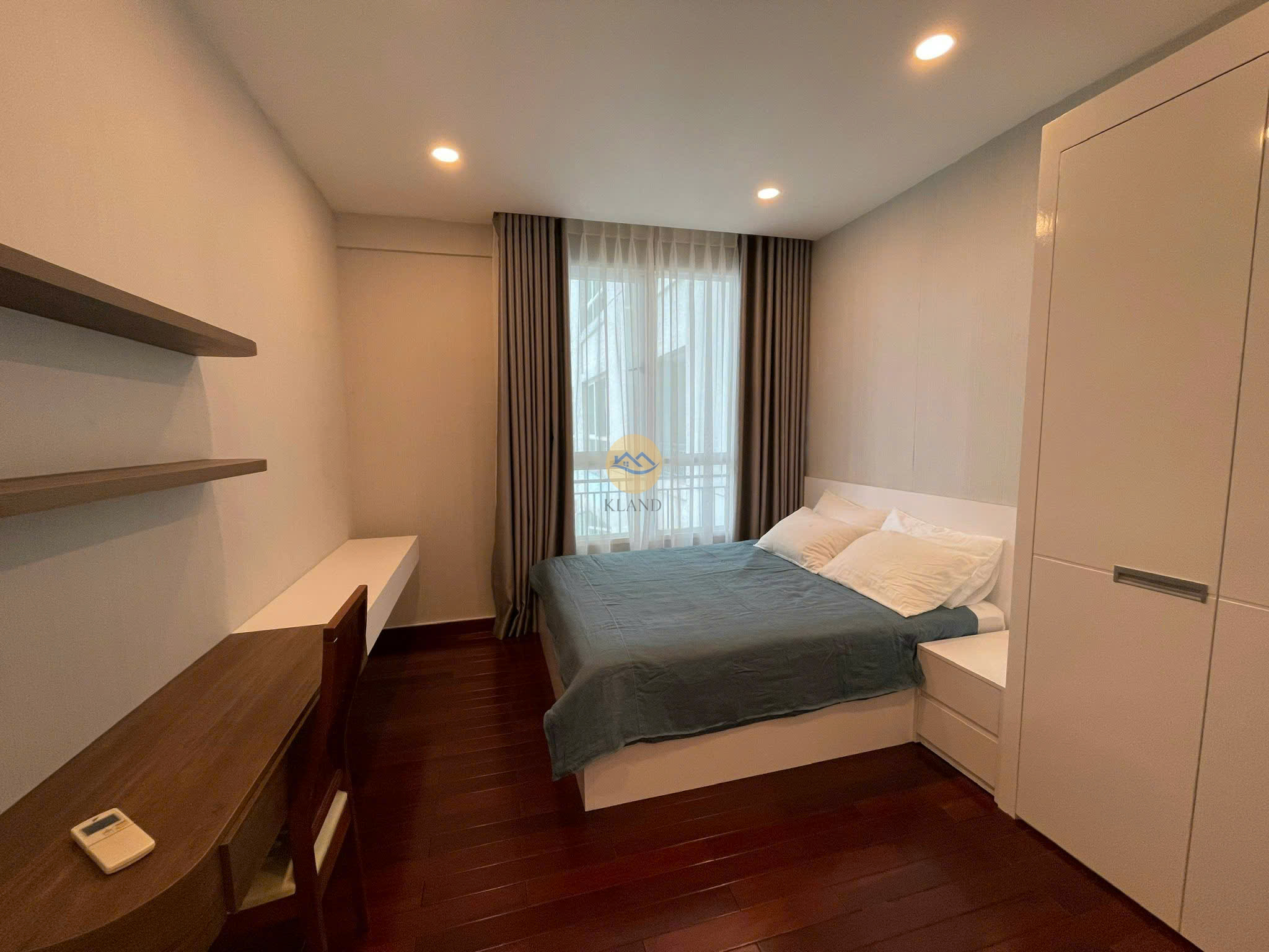 Cho thuê căn hộ 3 phòng ngủ The Manor 1 – 157m² – View Cầu Ba Son – Chỉ 34 triệu/tháng