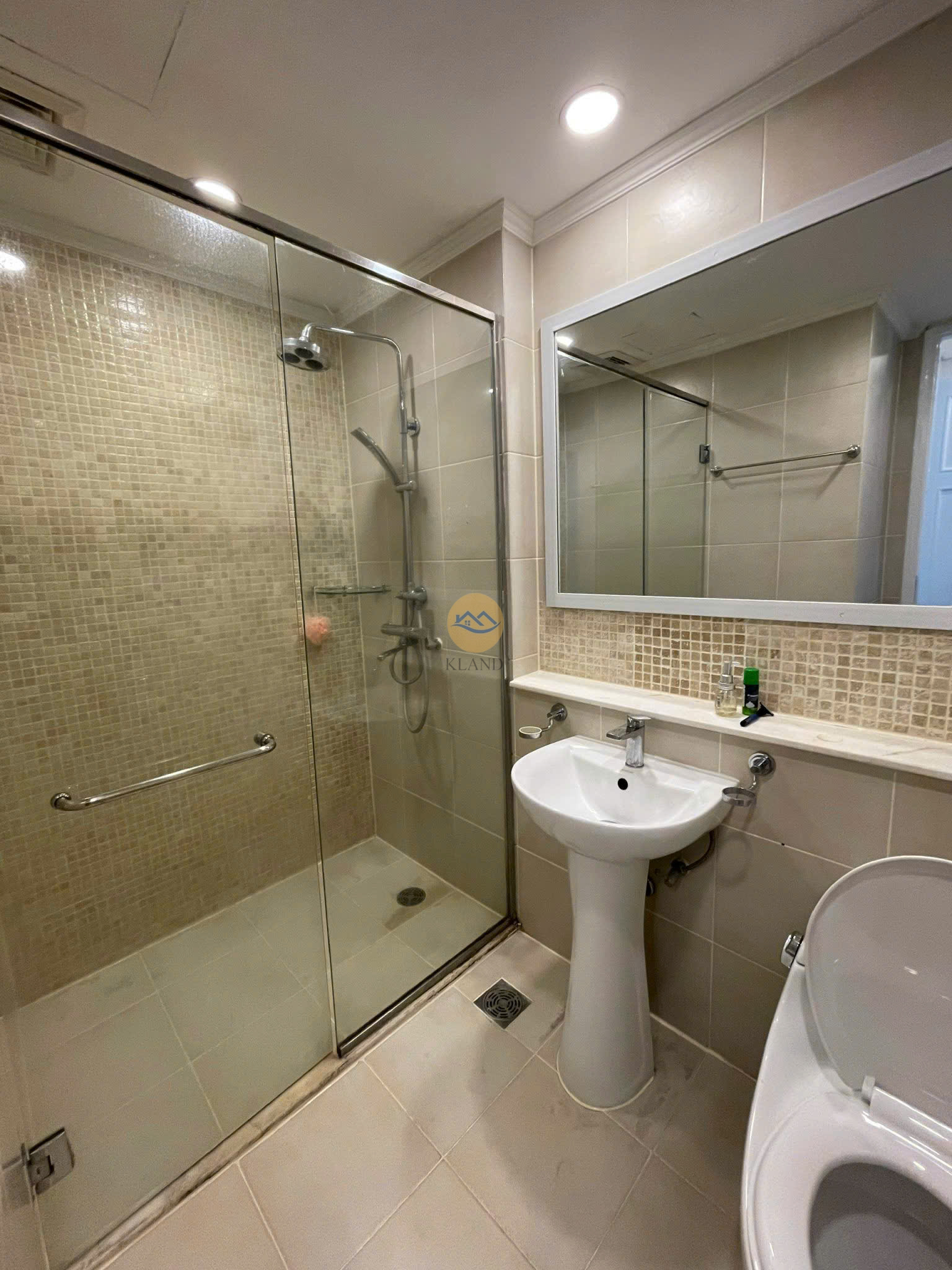 Cho thuê căn hộ 3 phòng ngủ The Manor 1 – 157m² – View Cầu Ba Son – Chỉ 34 triệu/tháng