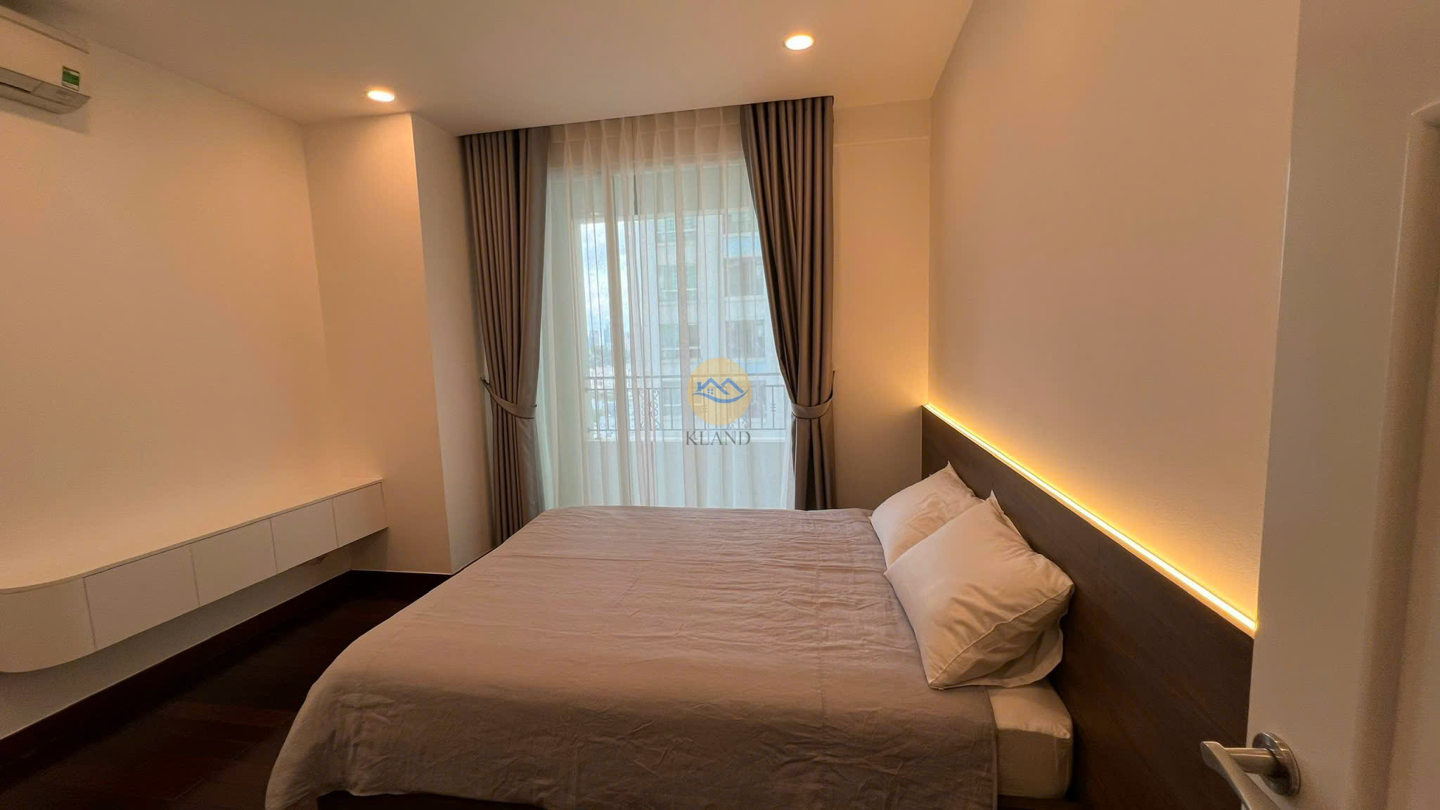 Cho thuê căn hộ 3 phòng ngủ The Manor 1 – 157m² – View Cầu Ba Son – Chỉ 34 triệu/tháng