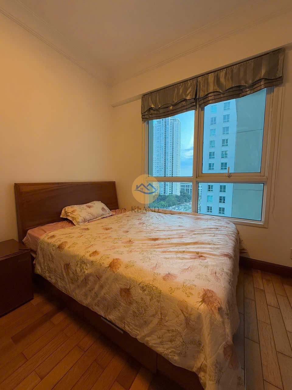 Thuê căn hộ 2 phòng ngủ The Manor Nguyễn Hữu Cảnh, full nội thất, giá tốt