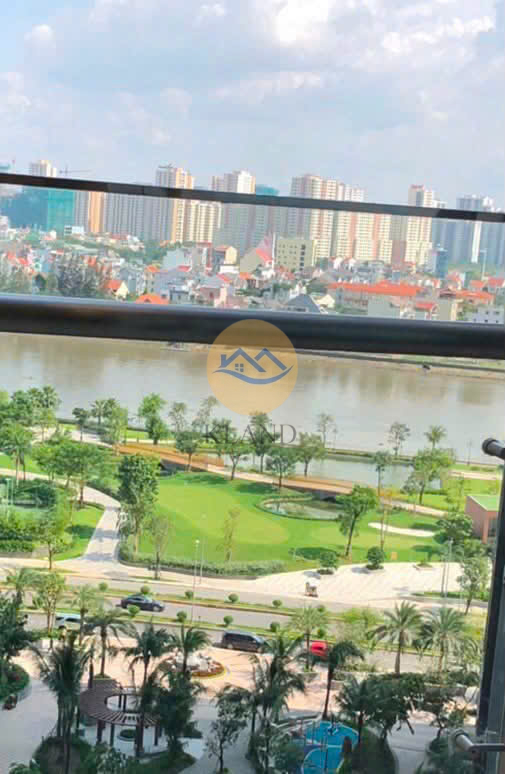 Thuê Căn Hộ 3 Phòng Ngủ Vinhomes Tân Cảng Full Nội Thất View Hồ Bơi Nội Khu